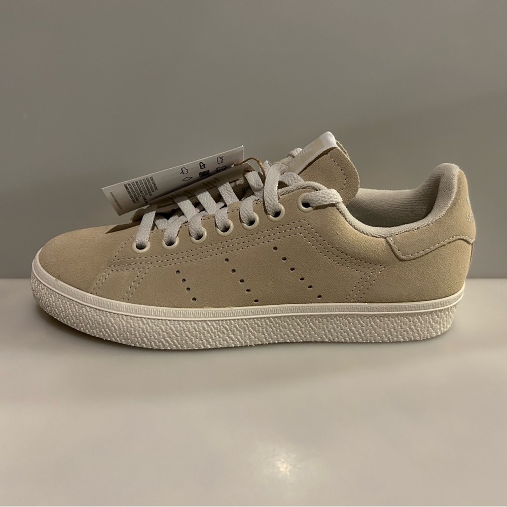 New Adidas Women’s Stan Smith CS Tan White Sneakers - Size 6.5 / EU38 NIB
